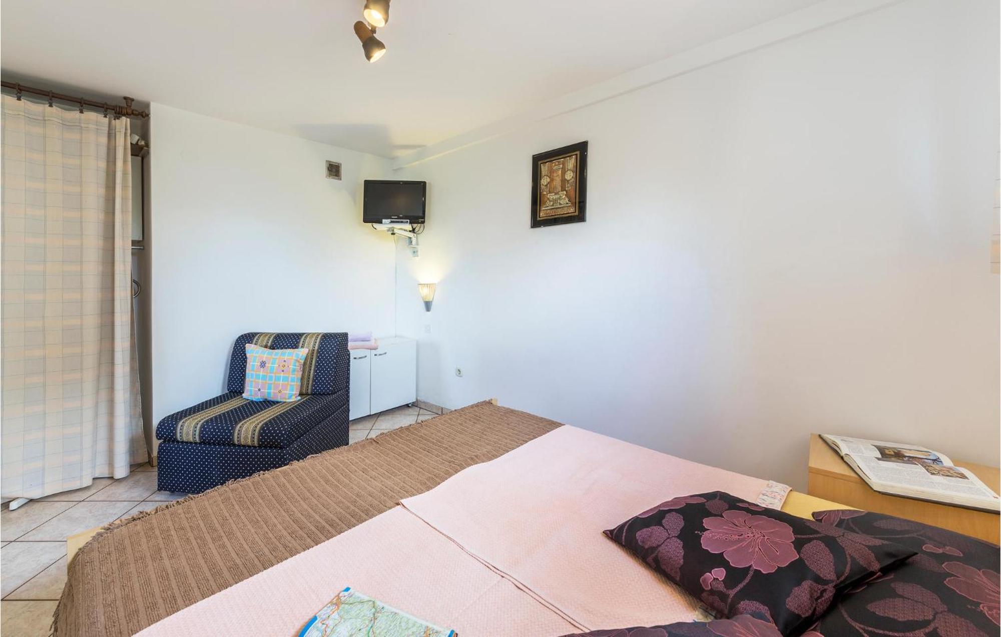 Gorgeous Apartment In Pula With Wifi 外观 照片