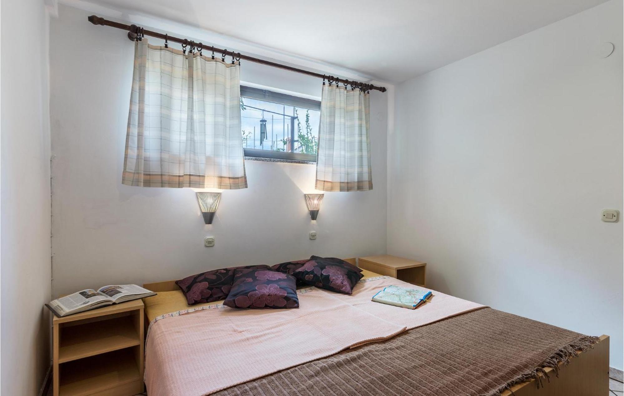 Gorgeous Apartment In Pula With Wifi 外观 照片