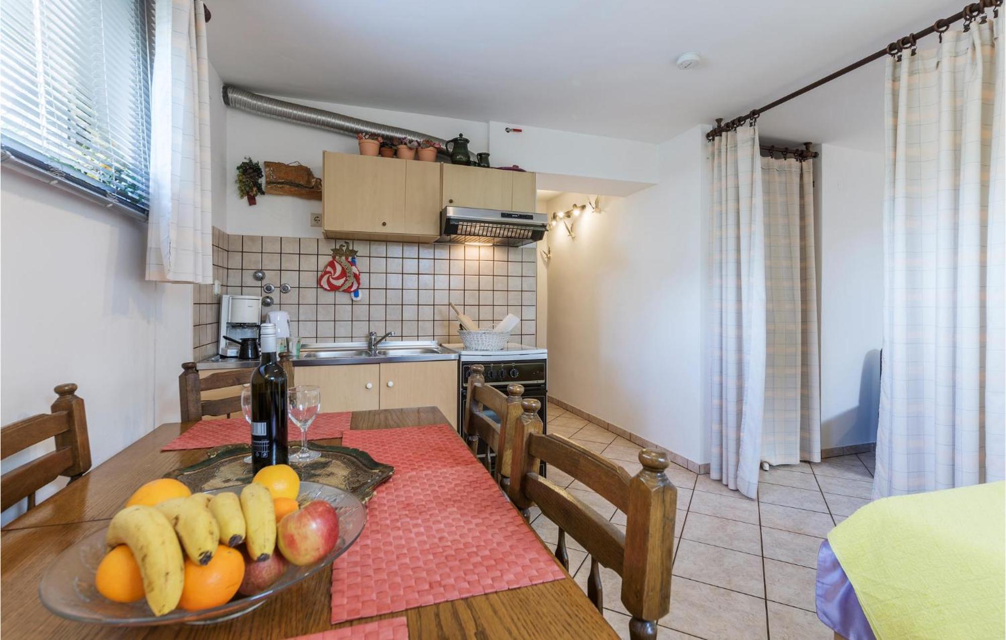 Gorgeous Apartment In Pula With Wifi 外观 照片